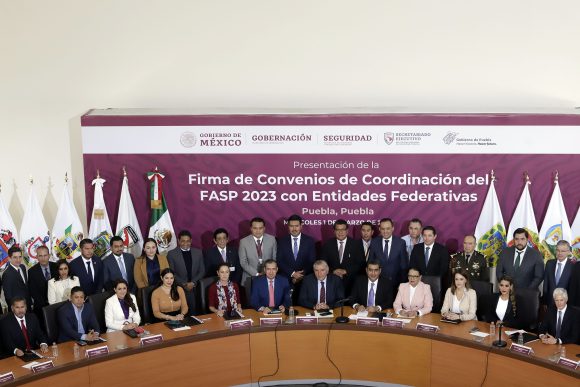 En Puebla gobernadores firman convenio FASP