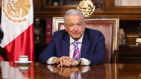 “Es inmoral la liquidación a consejeros del INE”: AMLO