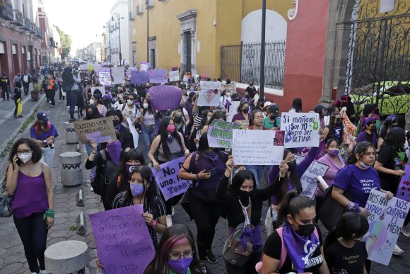 Gobierno de Puebla garantiza protección y respeto a manifestaciones por el 8M