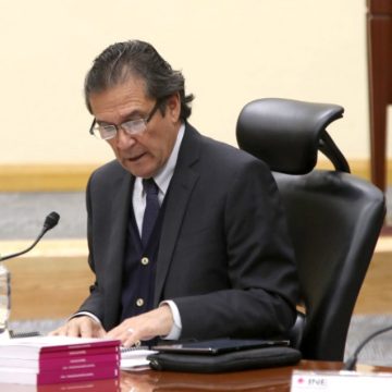 Edmundo Jacobo regresa al INE como secretario ejecutivo