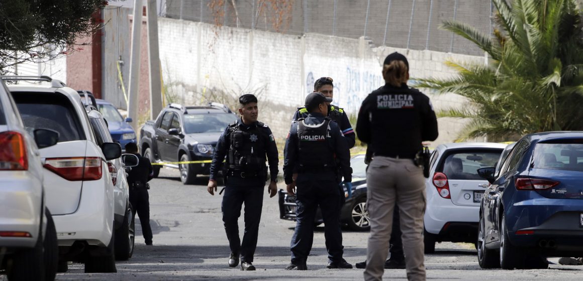 Balacera en La Paz deja tres heridos tras intento de asalto a cuentahabiente