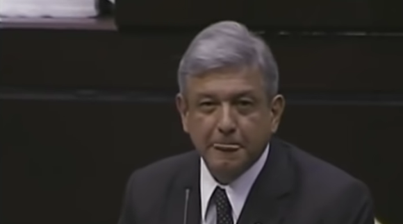 AMLO recuerda que hace 18 años fue desaforado