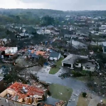 Tornados y tormentas dejan 11 muertos en EU