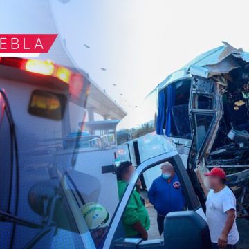 Aparatoso accidente en la autopista Puebla-Córdoba deja 16 heridos