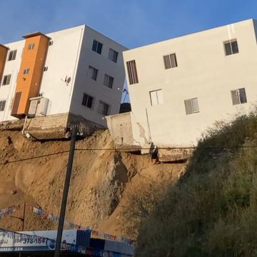 A punto del colapso dos edificios en Tijuana