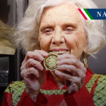 Elena Poniatowska recibe medalla Belisario Domínguez