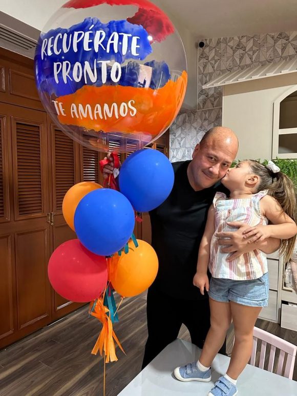 Enrique Alfaro - alta hospital Enrique Alfaro, gobernador de Jalisco, es dado de alta