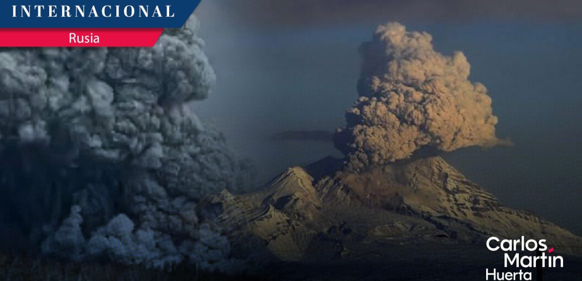 (VIDEO) Erupción del volcán Shiveluch en Rusia cubre poblados con ceniza