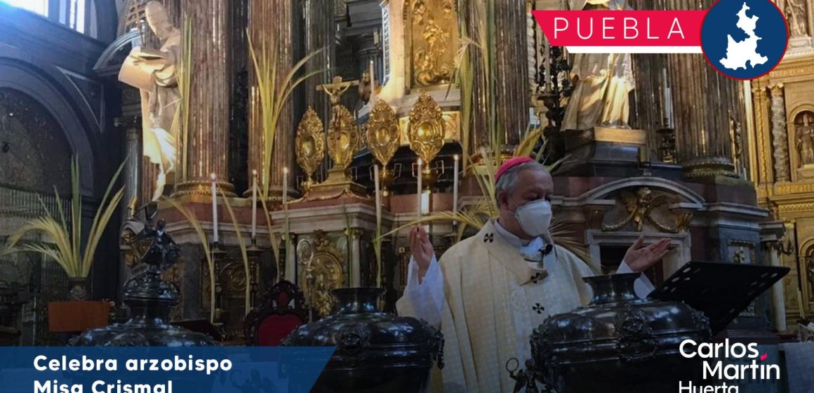 Celebra arzobispo de Puebla Misa Crismal