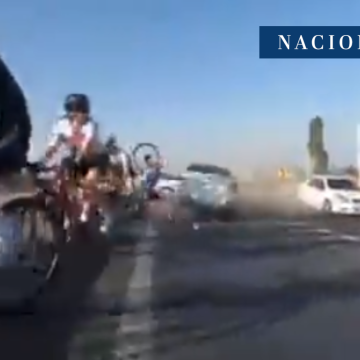 Conductor en presunto estado de ebriedad arrolla a ciclistas en carretera de Querétaro
