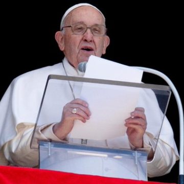 Papa Francisco pide “deponer las armas” y que “prevalezca el diálogo” en Sudán