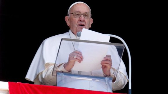 Papa Francisco pide “deponer las armas” y que “prevalezca el diálogo” en Sudán