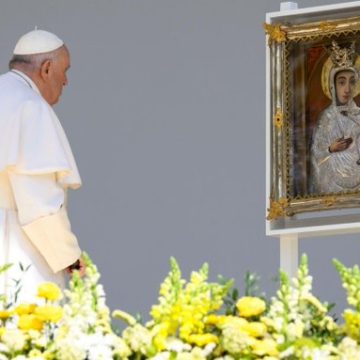 Papa Francisco llama a los países a trabajar por la paz