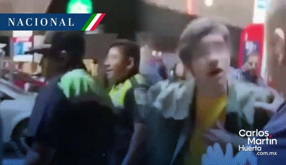 Policías confunden a menor de edad con ladrón y lo golpean; madre lo defiende