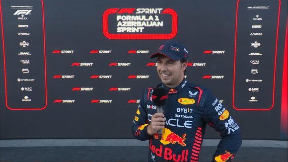 Sergio Pérez gana la carrera Sprint en el GP de Azerbaiyán