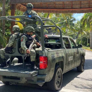 Balacera en zona hotelera de Cancún deja cuatro personas muertas; hay dos detenidos