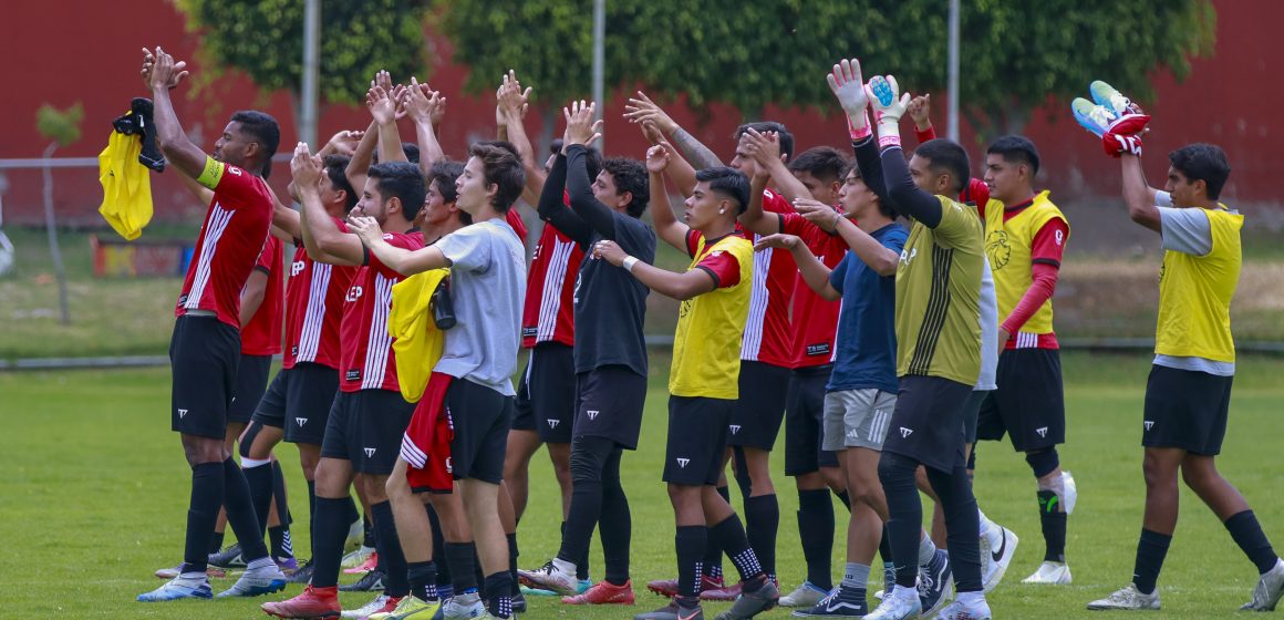 Las Águilas UPAEP con boleto a cuartos en el Nacional de Futbol