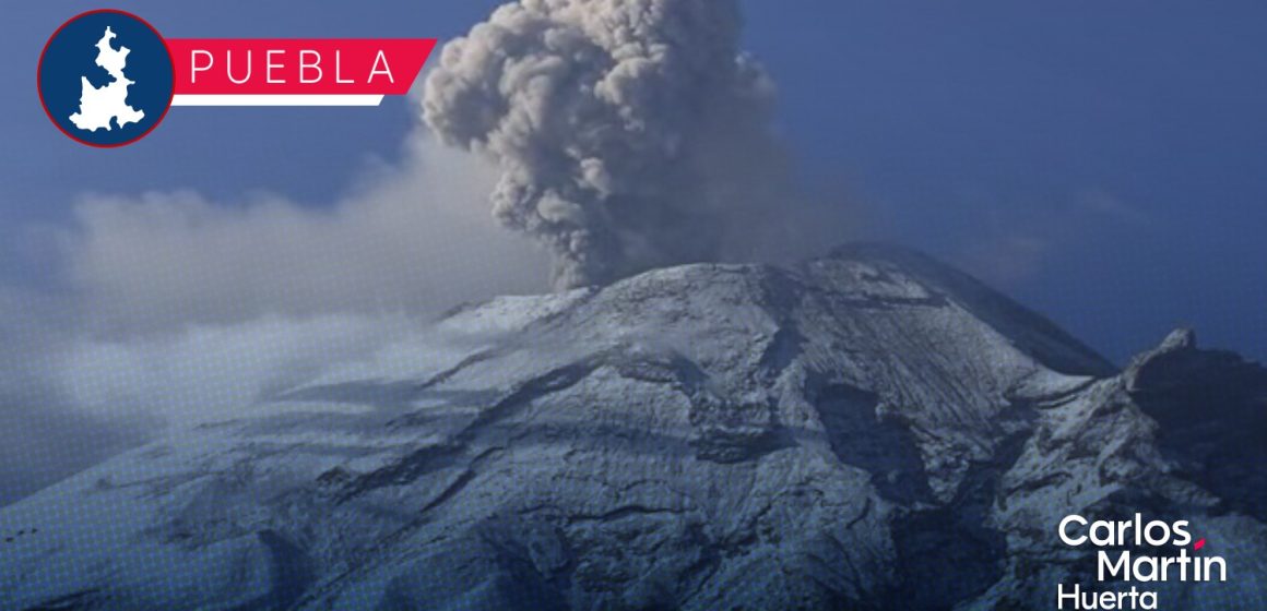 Nevado luce el volcán Popocatépetl; mantiene actividad