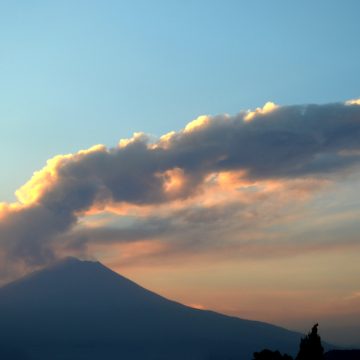 En las últimas 24 horas, el volcán Popocatépetl emitió 223 exhalaciones