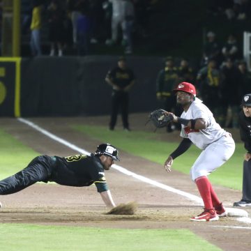 Pericos gana el partido inaugural