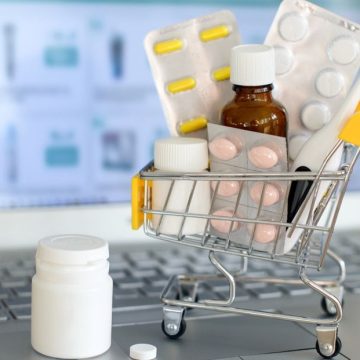 Cofepris detecta farmacias irregulares en línea