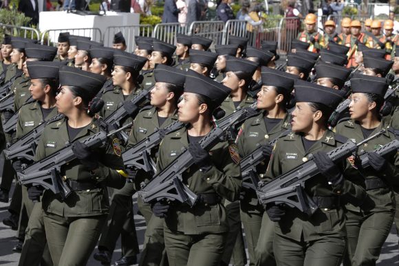 Inician preparativos para desfile del 5 de Mayo