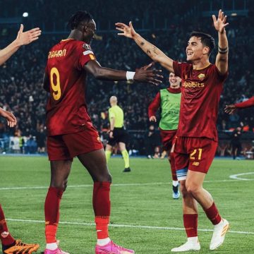La Roma se mete a semifinales de Europa League, Santi Giménez eliminado