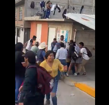 Exhiben pelea entre estudiantes de Universidad de Hidalgo