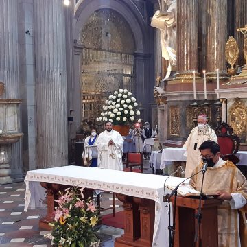 Arzobispo de Puebla pide por descanso eterno de poblanos que murieron en accidente en Nayarit