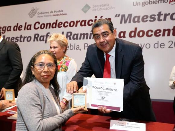 613f2956ee7fdb8989f97015757c7432_L Exhorta Sergio Salomón a maestros seguir trabajando por futuro de las siguientes generaciones