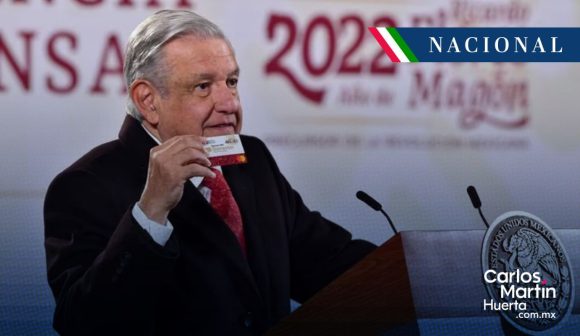 AMLO presenta declaración patrimonial; cobra pensión del Bienestar