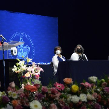 Preside rectora Lilia Cedillo ceremonia de egresados del Complejo Regional Sur