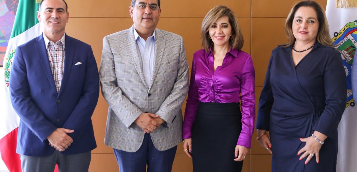 Sergio Salomón se reúne con presidenta del Colegio Nacional del Notariado Mexicano