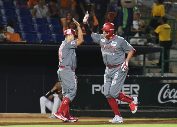 Los Diablos barrieron a los Tigres en el Estadio Beto Ávila