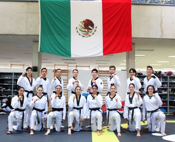 La Selección Mexicana de TKD viajó a Bakú para participar en el Mundial de la especialidad