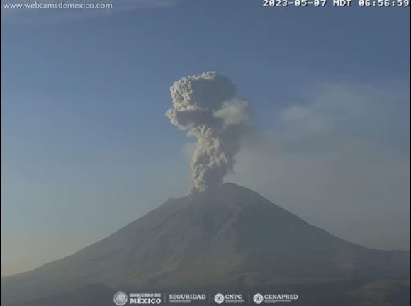 (VIDEO) Volcán Popocatépetl mantiene actividad constante