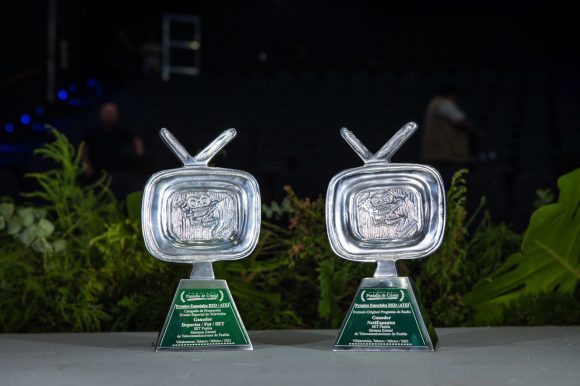 fc045c74-5014-4d30-b3a7-18f0ca441a2e Por segundo año, SET gana reconocimiento “Pantalla de Cristal”