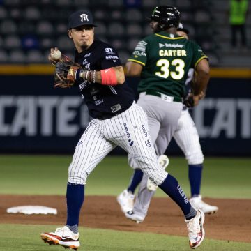 Los Sultanes toman ventaja en la serie ante los Pericos en Monterrey