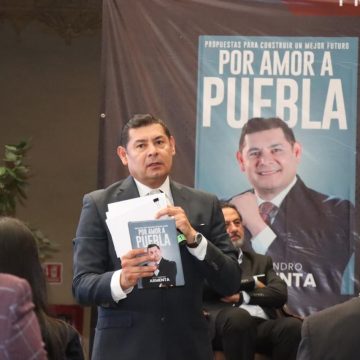 Compromiso, cercanía y cumplimiento son las bases de ‘Por Amor A Puebla”: Armenta