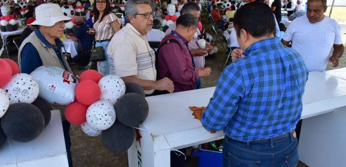 SUETHAPIPOPD celebra a los papás sindicalizados del Ayuntamiento de Puebla