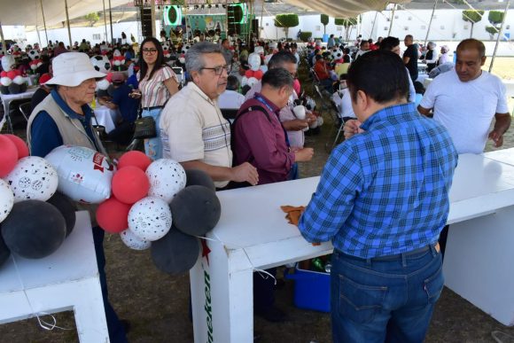 SUETHAPIPOPD celebra a los papás sindicalizados del Ayuntamiento de Puebla