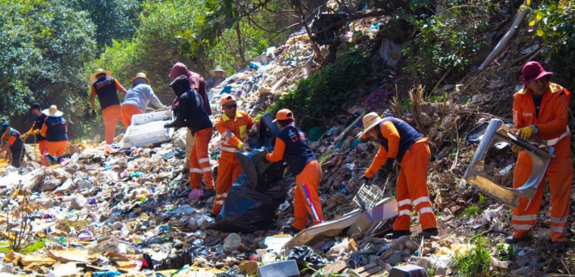 El Organismo a Operador del Servicio de Limpia intervino la barranca Acoco – Alseseca