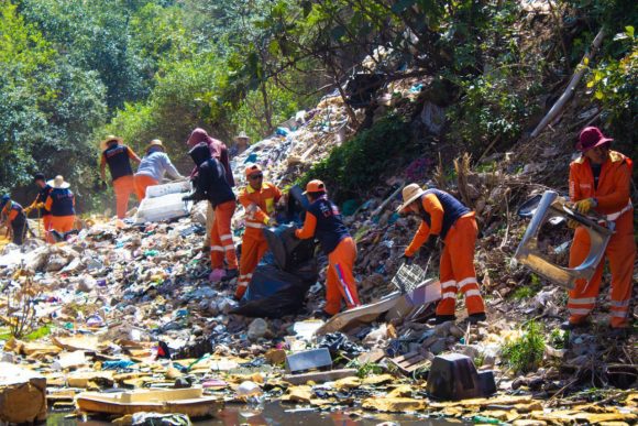 El Organismo a Operador del Servicio de Limpia intervino la barranca Acoco – Alseseca