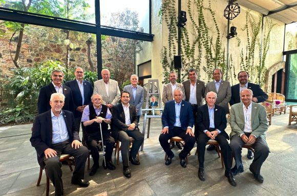 CCE  conforma Consejo Consultivo con expresidentes