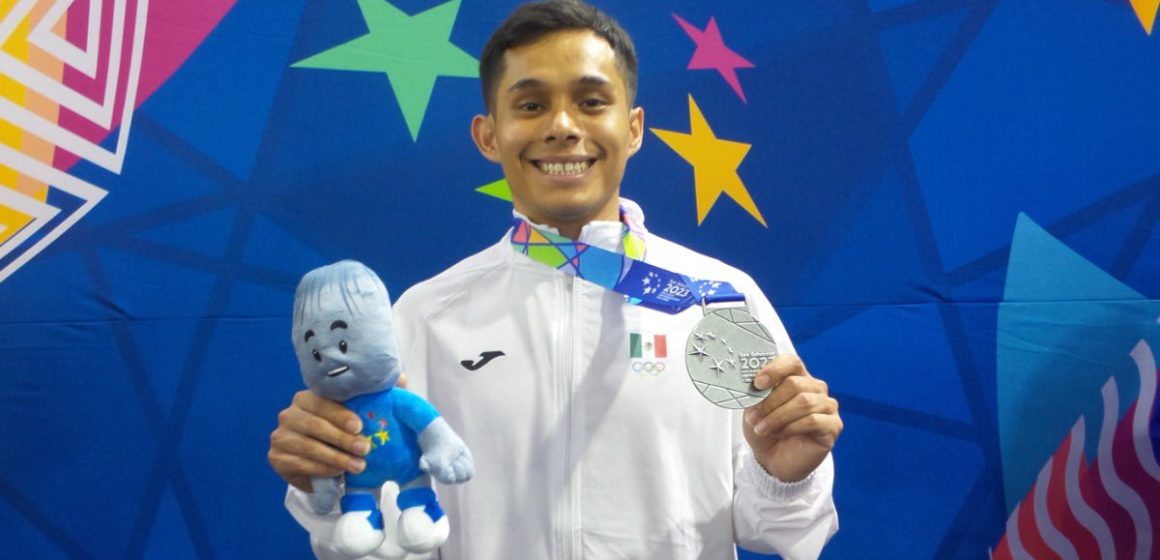 Juan Barco da a México la primera medalla de plata en Centroamericanos