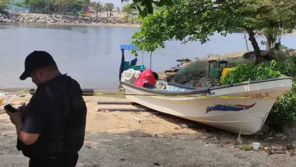 Trabajador muere por golpe de calor mientras reparaba embarcación bajo el sol