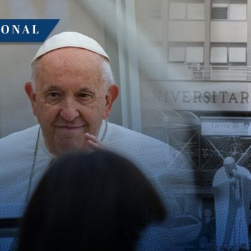 Papa Francisco mejora y retoma su trabajo desde el hospital