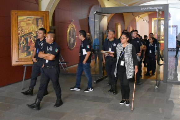 Capacitan a Policía Turística en historia y museos