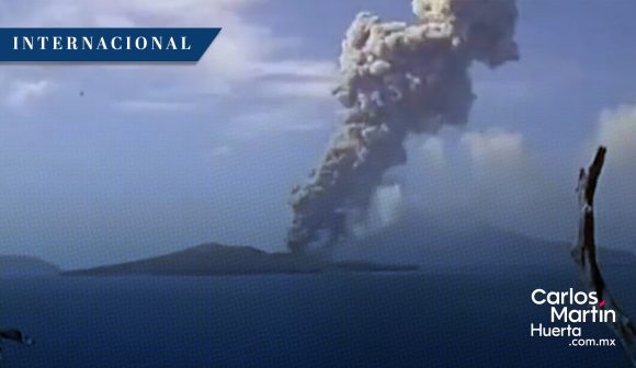 Volcán Anak Krakatoa entra en erupción en Indonesia