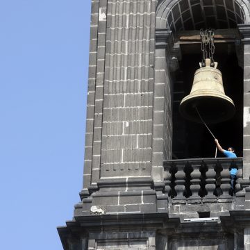 Repican las campanas en las iglesias de Puebla para exigir justicia por las víctimas de la violencia